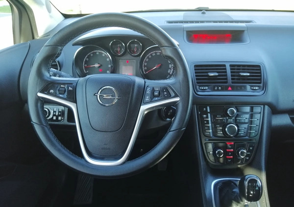 Opel Meriva cena 24900 przebieg: 166000, rok produkcji 2011 z Łask małe 781